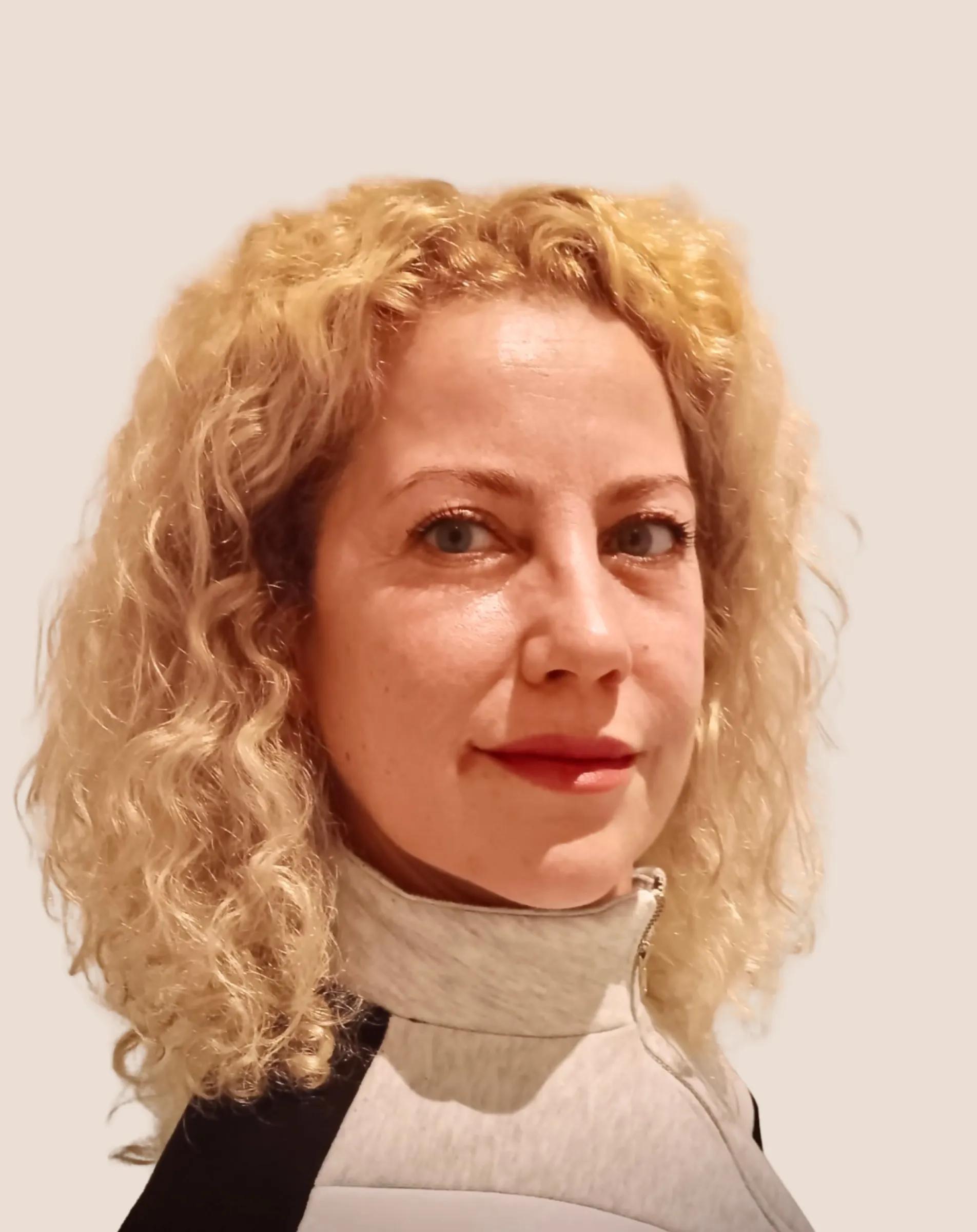 Mitarbeiter Ayse Avcu