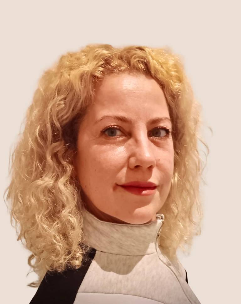 Mitarbeiter Ayse Avcu